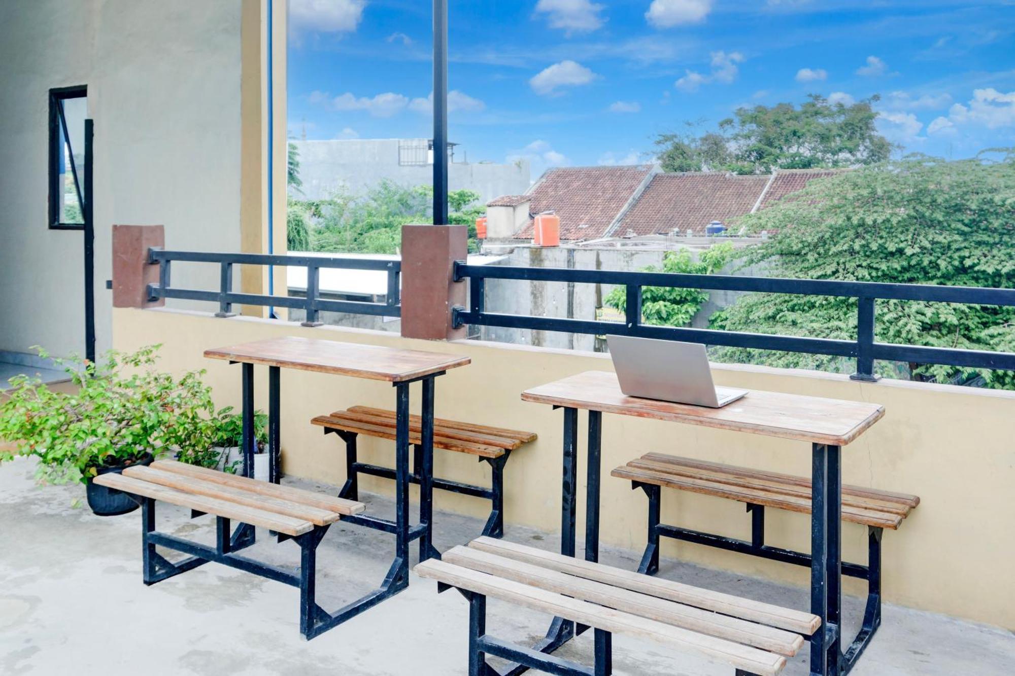 Hotel O Sukarame Near Universitas Islam Negeri Raden Intan Lampun Formerly Hotel Wisma Tri Handayani บันดาร์ ลัมปุง ภายนอก รูปภาพ
